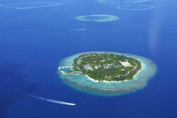 Sau 50 năm làm du lịch, Maldives vẫn giữ nguyên vẻ đẹp thiên đường - Ảnh 1.