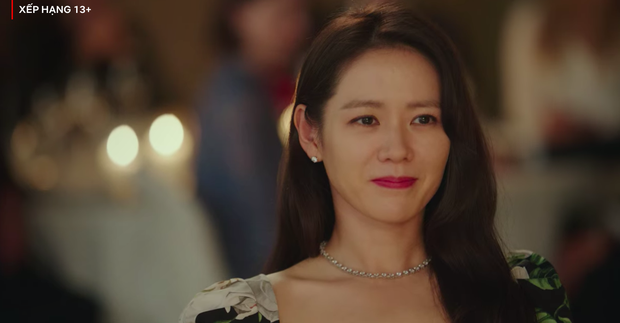 Hyun Bin chọn ảnh nắm tay Son Ye Jin ở Crash Landing On You để báo kết hôn: Biết ý nghĩa đằng sau mà vỡ òa thay chị đẹp - Ảnh 5. Hyun Bin chọn ảnh nắm tay Son Ye Jin ở Crash Landing On You để báo kết hôn: Biết ý nghĩa đằng sau mà vỡ òa thay chị đẹp - Ảnh 5.