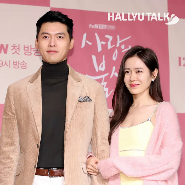 Son Ye Jin lộ luôn nhẫn đính hôn với Hyun Bin ngay trên sóng truyền hình? - Ảnh 4.