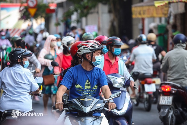 Ảnh: Những ngày Tết trong ngôi chùa trăm tuổi nơi cựu Tổng thống Mỹ từng ghé thăm ở Sài Gòn - Ảnh 14. Ảnh: Những ngày Tết trong ngôi chùa trăm tuổi nơi cựu Tổng thống Mỹ từng ghé thăm ở Sài Gòn - Ảnh 14.