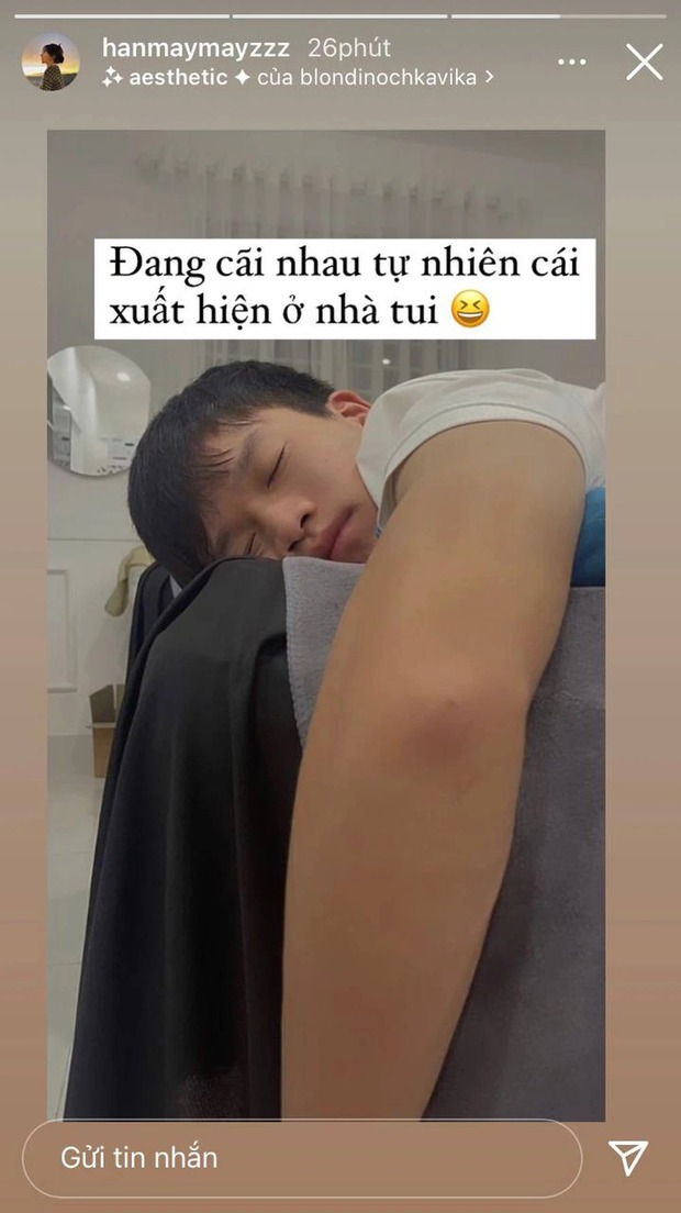 Một cầu thủ nổi tiếng vượt 1.600km chỉ để làm hoà với bạn gái đang giận: U là trời, FA làm sao chịu nổi đây! - Ảnh 2. Một cầu thủ nổi tiếng vượt 1.600km chỉ để làm hoà với bạn gái đang giận: U là trời, FA làm sao chịu nổi đây! - Ảnh 2.