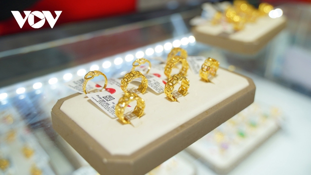 Giá vàng thế giới tăng cao, trong nước giảm mạnh sau ngày vía Thần Tài - Ảnh 1. Giá vàng thế giới tăng cao, trong nước giảm mạnh sau ngày vía Thần Tài - Ảnh 1.