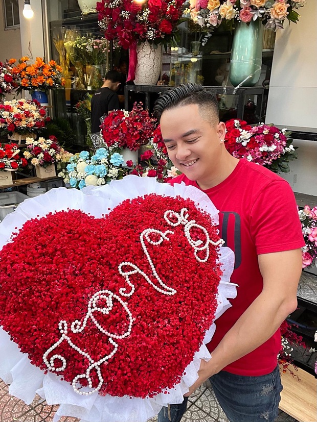 Cao Thái Sơn mua nhẫn kim cương, kỳ công tổ chức Valentine cho một người phụ nữ đặc biệt - Ảnh 2.