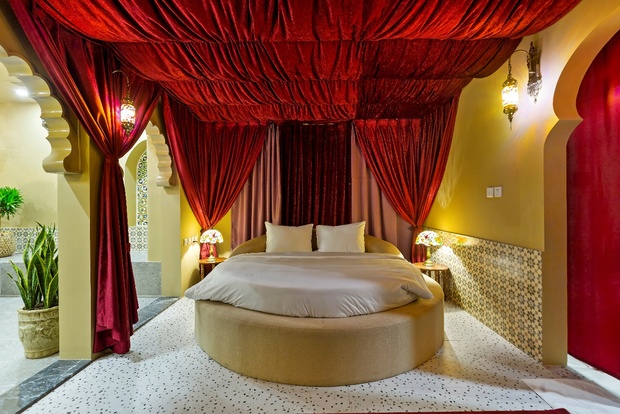 Dân chơi Hà thành “phát sốt” với “khách sạn tình yêu” độc lạ bậc nhất Thủ đô - Ảnh 2.