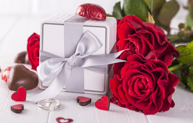 Ngày Valentine 14/2, hoa hồng và socola trở thành từ khoá được nhà nhà tìm kiếm - Ảnh 3.