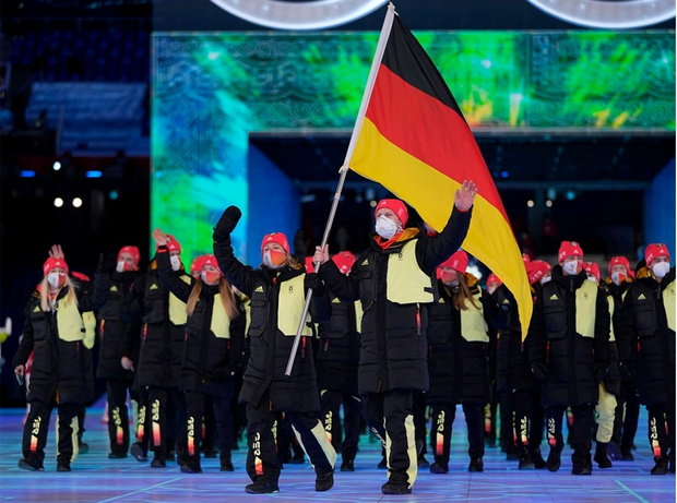 Đây là khai mạc Olympic hay sàn diễn thời trang mà hàng hiệu ngập tràn thế này? - Ảnh 8. Đây là khai mạc Olympic hay sàn diễn thời trang mà hàng hiệu ngập tràn thế này? - Ảnh 8.