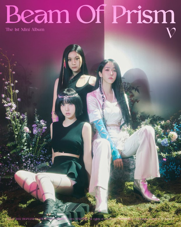 Em gái G-Friend ngang ngược hết sức: Debut 8 ngày đã hát encore lần thứ... 73, năng lực liệu có sánh bằng đàn chị? - Ảnh 1. Em gái G-Friend ngang ngược hết sức: Debut 8 ngày đã hát encore lần thứ... 73, năng lực liệu có sánh bằng đàn chị? - Ảnh 1.