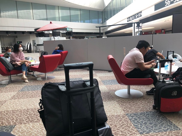 Hành khách phản ánh chuyến bay hạ cánh Nội Bài phải quay đầu về Nhật Bản, Cục Hàng không Việt Nam nói gì? - Ảnh 1. Hành khách phản ánh chuyến bay hạ cánh Nội Bài phải quay đầu về Nhật Bản, Cục Hàng không Việt Nam nói gì? - Ảnh 1.
