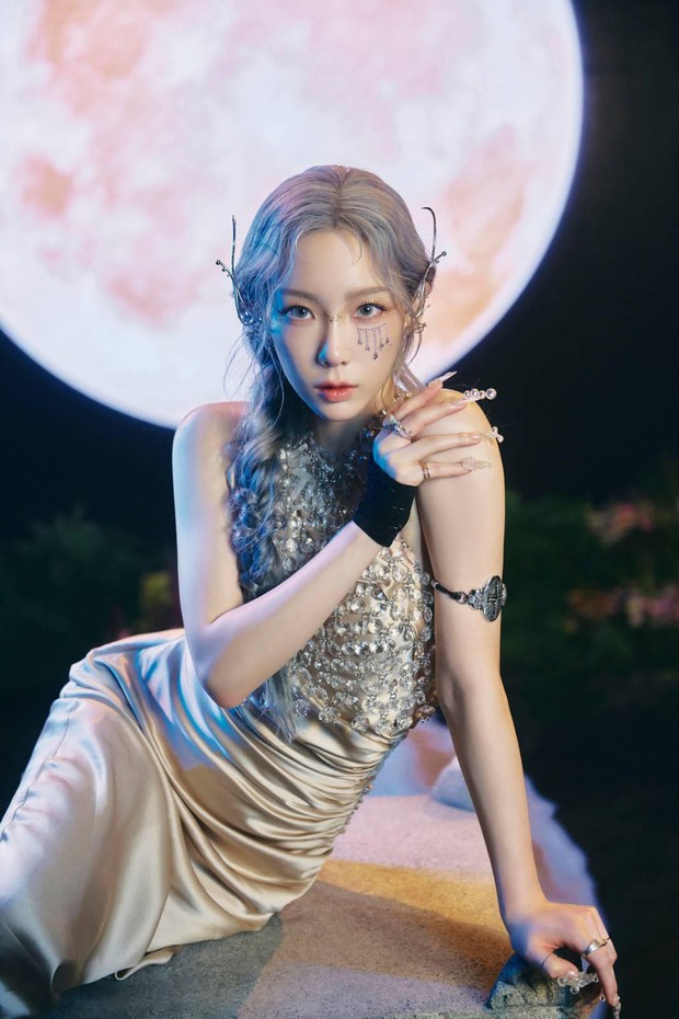 Lần đầu tiên Taeyeon (SNSD) làm điều này sau 15 năm debut: Đẳng cấp xứng danh nữ hoàng nhưng fan vẫn có 1 điều tiếc nuối? - Ảnh 8. Lần đầu tiên Taeyeon (SNSD) làm điều này sau 15 năm debut: Đẳng cấp xứng danh nữ hoàng nhưng fan vẫn có 1 điều tiếc nuối? - Ảnh 8.