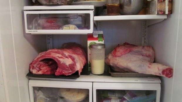 3 lỗi sai kinh điển khi dùng tủ lạnh ngày Tết vừa dễ làm thực phẩm mất chất, vừa tạo vi khuẩn sinh sôi gây bệnh - Ảnh 3.