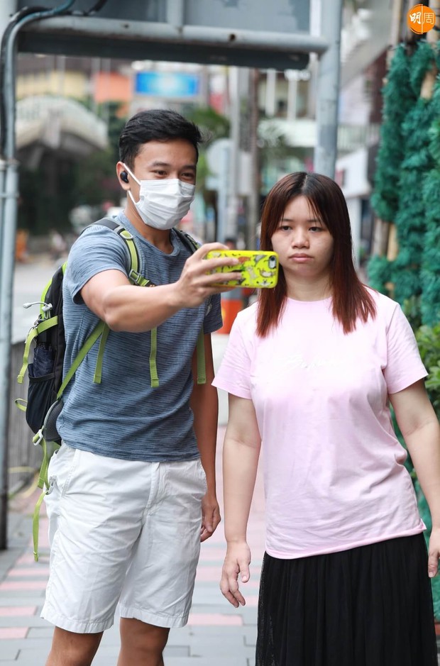 Sao nữ kém sắc mà làm màu nhất showbiz: Rớt TVB rồi thi Hoa hậu vì ảo tưởng nhan sắc, mới nổi tí đã công khai đánh người? - Ảnh 3. Sao nữ kém sắc mà làm màu nhất showbiz: Rớt TVB rồi thi Hoa hậu vì ảo tưởng nhan sắc, mới nổi tí đã công khai đánh người? - Ảnh 3.