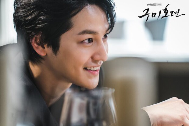 5 diễn viên Hàn thoát chết, tái xuất bùng nổ: Yoo Ah In lên tầm Ảnh Đế, mỹ nữ Parasite sắp tái xuất ngoạn mục - Ảnh 8. 5 diễn viên Hàn thoát chết, tái xuất bùng nổ: Yoo Ah In lên tầm Ảnh Đế, mỹ nữ Parasite sắp tái xuất ngoạn mục - Ảnh 8.