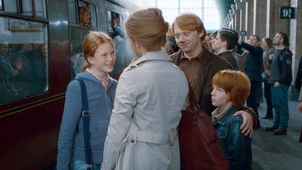 Mê mẩn nhan sắc hậu duệ hội tình nhân phim Hollywood: Couple Harry Potter đẻ con gen trội vẫn thua ái nữ của cặp đôi Titanic - Ảnh 7.