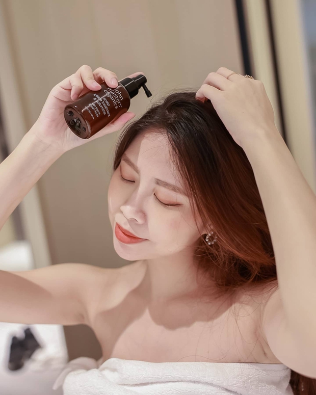 4 tuyệt chiêu dưỡng tóc học lỏm từ gái Hàn giúp tóc mềm mướt, bồng bềnh sau khi gội - Ảnh 3.