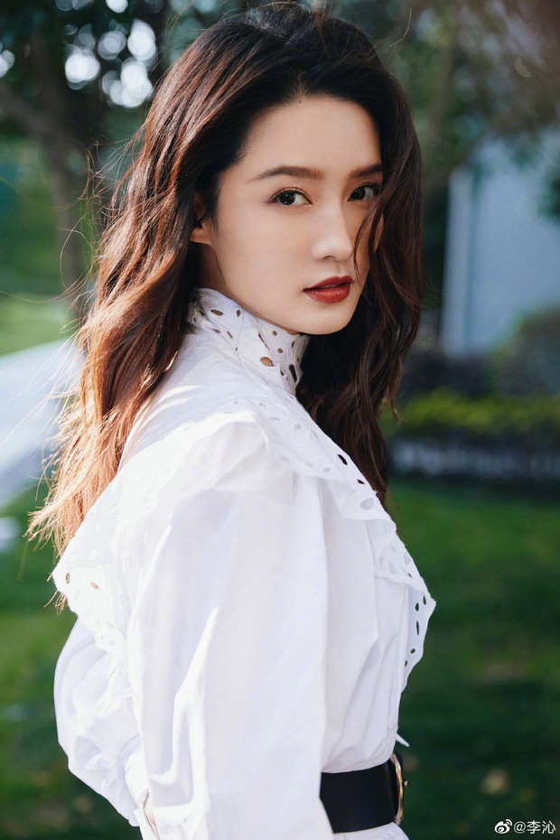 Vừa hết Tết, showbiz đã náo loạn tin Tiêu Chiến hẹn hò tình cũ Dương Dương, chính chủ bỗng phản hồi căng đét - Ảnh 4. Vừa hết Tết, showbiz đã náo loạn tin Tiêu Chiến hẹn hò tình cũ Dương Dương, chính chủ bỗng phản hồi căng đét - Ảnh 4.