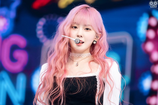 Thành viên hụt aespa bị chê mãi nhạt khi làm center nhóm nữ show Mnet: Nhìn Wonyoung (IVE) và Somi là thấy đẳng cấp khác biệt? - Ảnh 2. Thành viên hụt aespa bị chê mãi nhạt khi làm center nhóm nữ show Mnet: Nhìn Wonyoung (IVE) và Somi là thấy đẳng cấp khác biệt? - Ảnh 2.