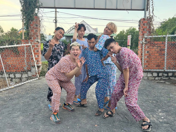 Nối máy nóng Long Chun sau drama lộ giá PR - thu nhập 1 tỷ: “Tôi sẽ lên tiếng tới cùng nếu Cô Gái Có Râu còn thêu dệt” - Ảnh 3. Nối máy nóng Long Chun sau drama lộ giá PR - thu nhập 1 tỷ: “Tôi sẽ lên tiếng tới cùng nếu Cô Gái Có Râu còn thêu dệt” - Ảnh 3.