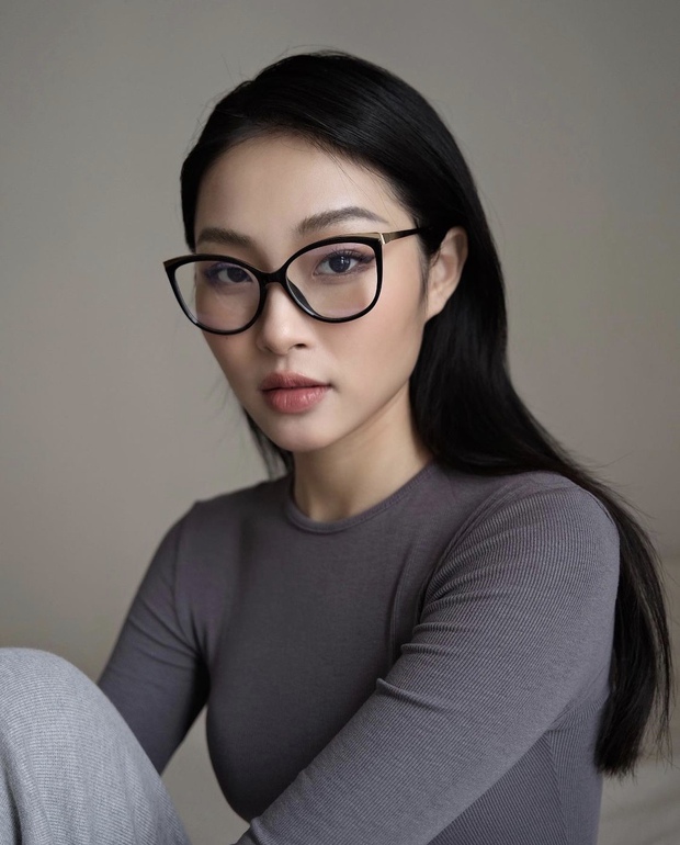 Danh tính cô mẫu lookbook Hà Nội bị tố kém sang do thanh lý váy rách giá 1 triệu, đáp trả ngay sau khi bị bóc phốt - Ảnh 1. Danh tính cô mẫu lookbook Hà Nội bị tố kém sang do thanh lý váy rách giá 1 triệu, đáp trả ngay sau khi bị bóc phốt - Ảnh 1.