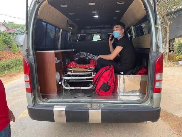 Chiếc xà beng sắt dài hơn 1 mét đâm xuyên ngực người đàn ông - Ảnh 1. Chiếc xà beng sắt dài hơn 1 mét đâm xuyên ngực người đàn ông - Ảnh 1.