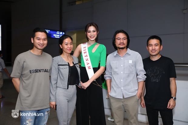 CHÍNH THỨC: Đỗ Hà đeo sash, nổi bần bật khi lên đường sang Puerto Rico dự Chung kết Miss World 2021 - Ảnh 8. CHÍNH THỨC: Đỗ Hà đeo sash, nổi bần bật khi lên đường sang Puerto Rico dự Chung kết Miss World 2021 - Ảnh 8.