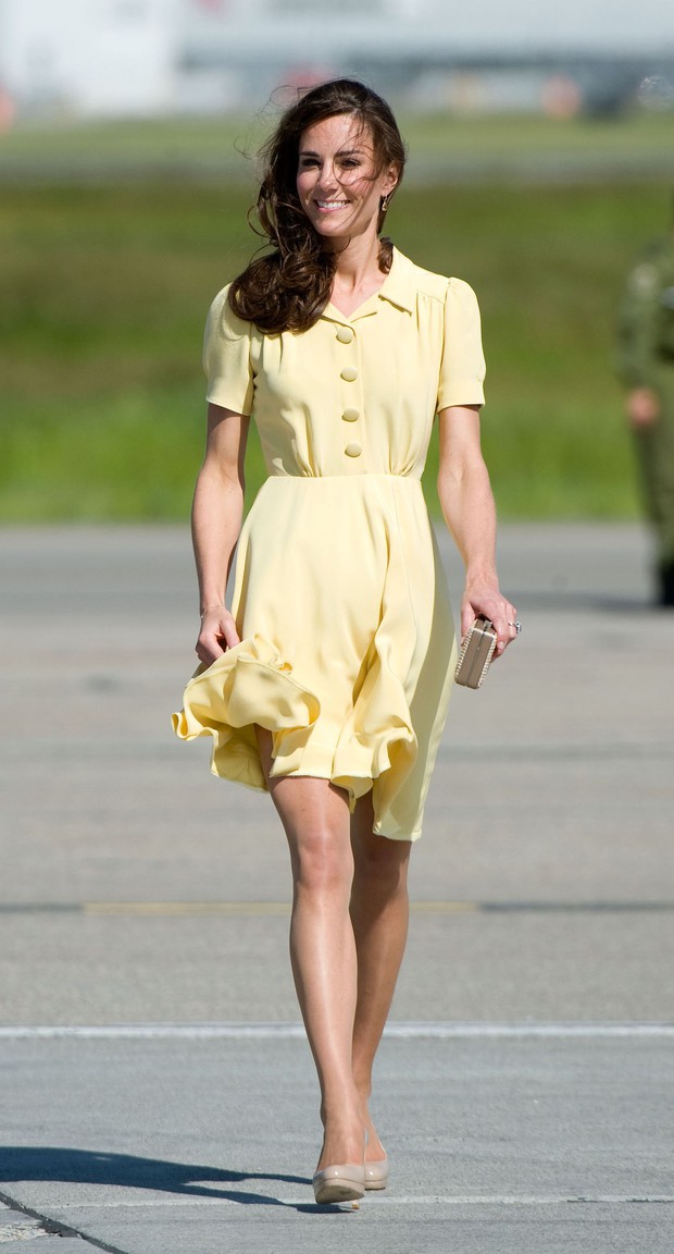 Công nương Kate không ít lần trông già đi 5 tuổi, tất cả là do một kiểu váy hung thần - Ảnh 9.