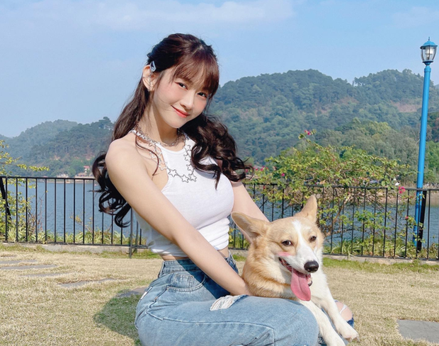 Hội idol “Tóp Tóp” hái ra tiền như thế nào? Ngoài PR nhãn hàng, nhận booking, donate - còn có cách mà bạn chưa biết! - Ảnh 3. Hội idol “Tóp Tóp” hái ra tiền như thế nào? Ngoài PR nhãn hàng, nhận booking, donate - còn có cách mà bạn chưa biết! - Ảnh 3.