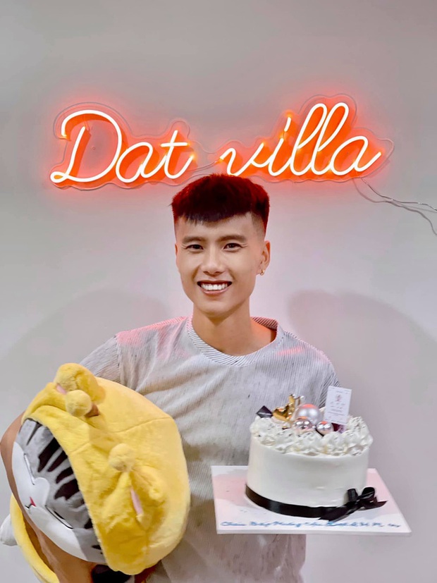 Hội idol “Tóp Tóp” hái ra tiền như thế nào? Ngoài PR nhãn hàng, nhận booking, donate - còn có cách mà bạn chưa biết! - Ảnh 4. Hội idol “Tóp Tóp” hái ra tiền như thế nào? Ngoài PR nhãn hàng, nhận booking, donate - còn có cách mà bạn chưa biết! - Ảnh 4.