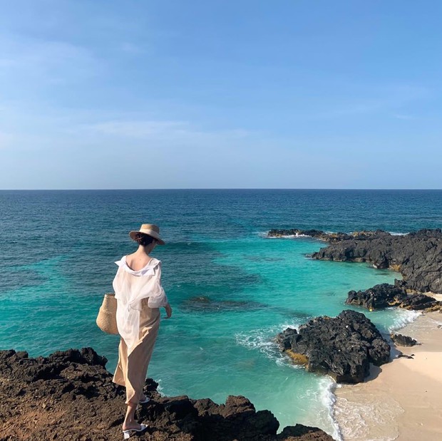 Ly Son - the volcanic island known as Jeju of Vietnam: The sea water is clear and blue, anyone who has gone must say it is so beautiful - Photo 14.