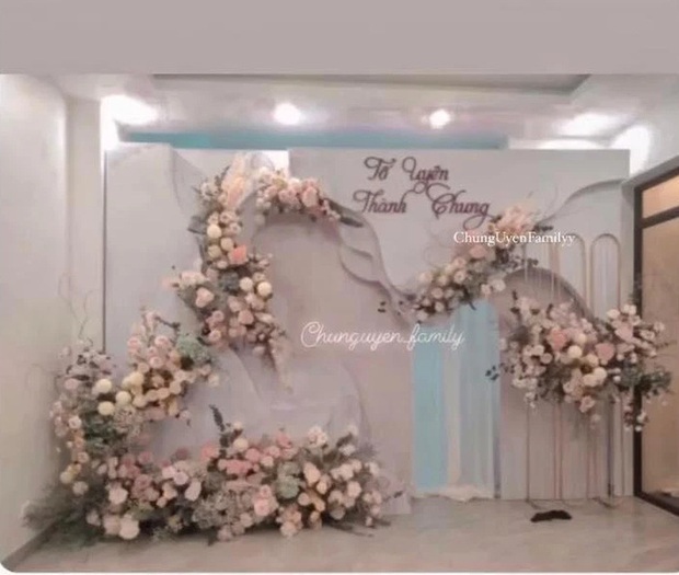 Tuyển thủ Việt Nam làm lễ ăn hỏi với bạn gái, lộ ảnh nhà cô dâu rập rình chuẩn bị cho ngày trọng đại - Ảnh 1.
