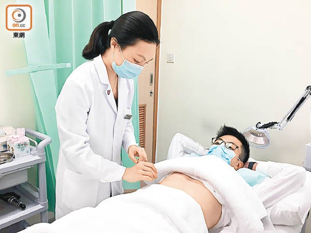 Nữ sinh 19 tuổi bị đau tức bụng rồi phát hiện sỏi mật, nguyên nhân xuất phát từ thói quen vào buổi sáng của nhiều người trẻ - Ảnh 2. Nữ sinh 19 tuổi bị đau tức bụng rồi phát hiện sỏi mật, nguyên nhân xuất phát từ thói quen vào buổi sáng của nhiều người trẻ - Ảnh 2.