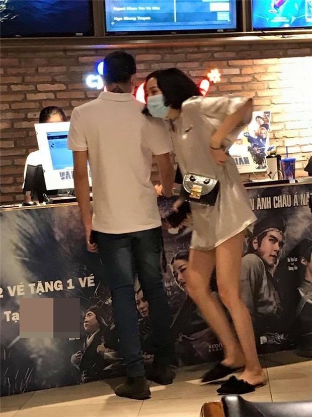 Tình duyên đầy tai tiếng của Hiền Hồ: Vướng nghi vấn gài Soobin Hoàng Sơn, sốc nhất là hình ảnh sát rạt tình tứ bên đại gia U60! - Ảnh 4. Tình duyên đầy tai tiếng của Hiền Hồ: Vướng nghi vấn gài Soobin Hoàng Sơn, sốc nhất là hình ảnh sát rạt tình tứ bên đại gia U60! - Ảnh 4.
