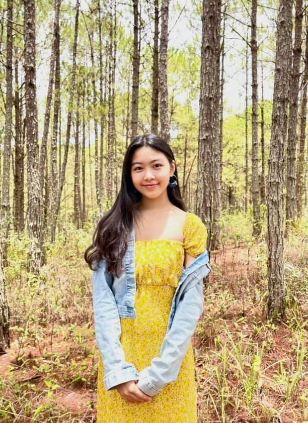 The 3 best-dressed little princesses in Vbiz: Cinderella of Quyen Linh's house has the right temperament of a lady, 17-year-old daughter Luu Thien Huong is dressed up - Photo 5.