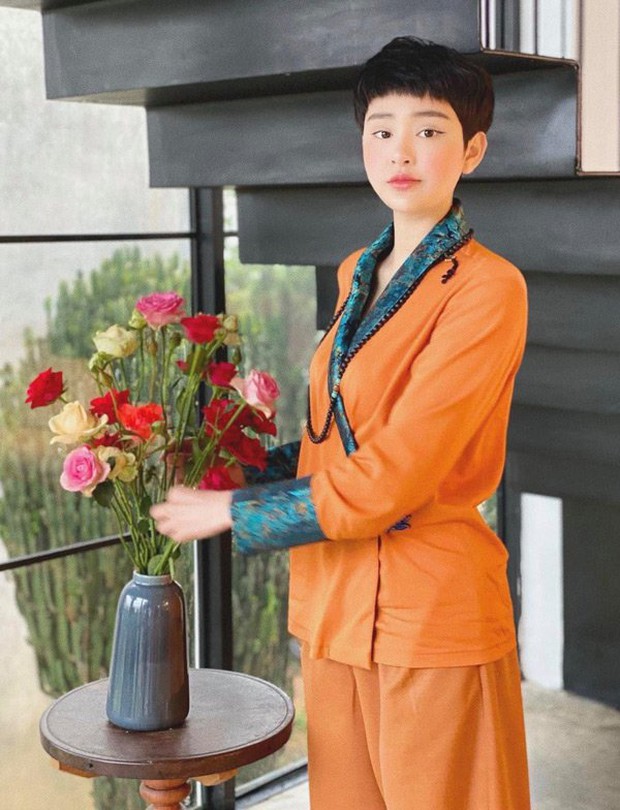 Hễ dính thị phi tày đình là sao Việt lại lên đồ đi chùa, chắp tay nguyện cầu như muốn tìm lại vận may - Ảnh 13. Hễ dính thị phi tày đình là sao Việt lại lên đồ đi chùa, chắp tay nguyện cầu như muốn tìm lại vận may - Ảnh 13.
