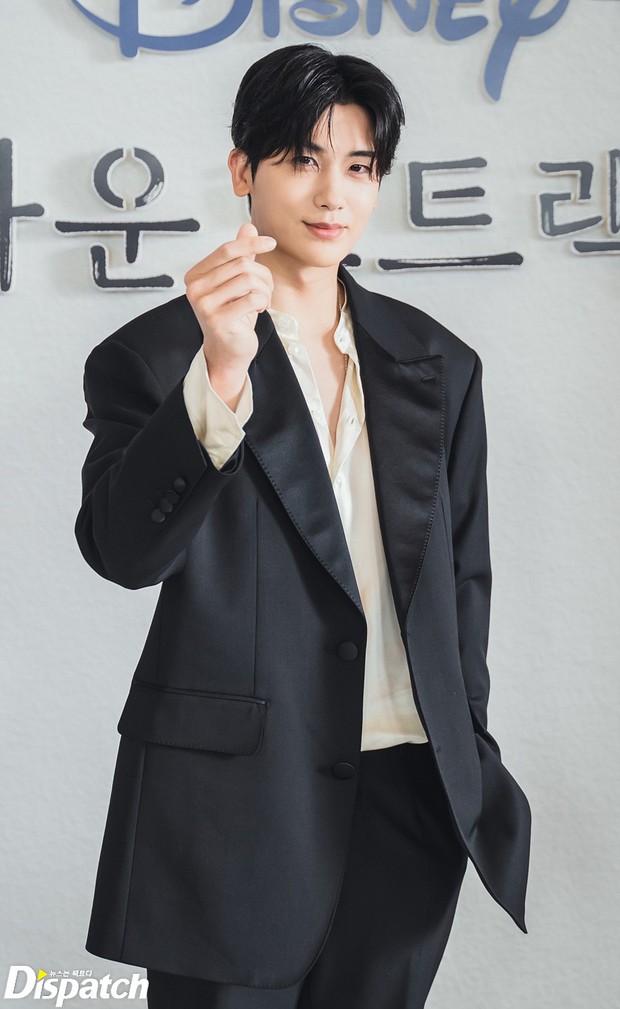 Họp báo hot nhất hôm nay: Tiểu tam Han So Hee đẹp cân cả váy hồng chóe, cùng tài tử The Heirs tạo combo visual đỉnh cao - Ảnh 6. Họp báo hot nhất hôm nay: Tiểu tam Han So Hee đẹp cân cả váy hồng chóe, cùng tài tử The Heirs tạo combo visual đỉnh cao - Ảnh 6.