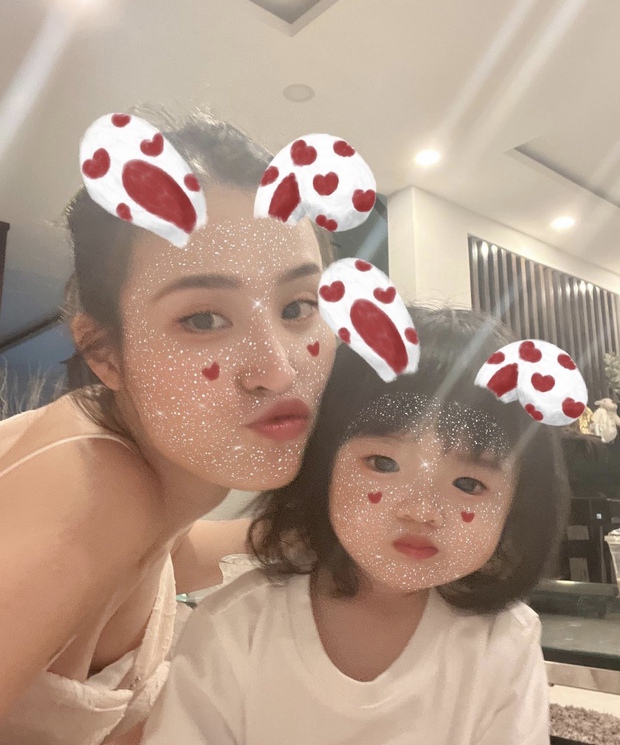 Đông Nhi Đông Nhi