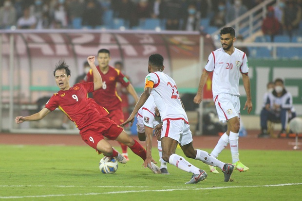 “Đấu pháp của ĐT Việt Nam không hợp lý, Oman nếu sắc sảo thì họ phải ghi nhiều hơn 1 bàn” - Ảnh 1. “Đấu pháp của ĐT Việt Nam không hợp lý, Oman nếu sắc sảo thì họ phải ghi nhiều hơn 1 bàn” - Ảnh 1.