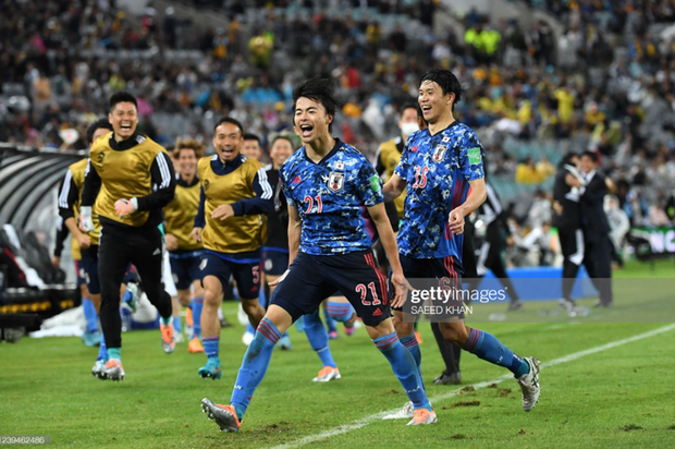 Thắng Australia dù tiền đạo Ngoại hạng Anh đen đủi đáng sợ, Nhật Bản chính thức giành vé tới World Cup 2022 - Ảnh 6.