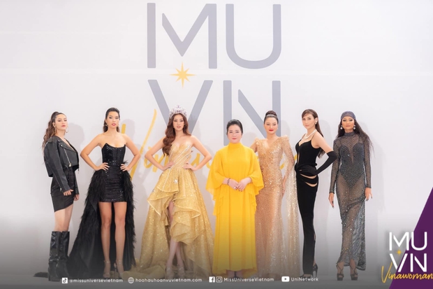 Có chuyện gì xảy ra với dresscode của dàn giám khảo HHHV vậy? Nội bộ nhiễu loạn hay biểu hiện của The bè phái? - Ảnh 2. Có chuyện gì xảy ra với dresscode của dàn giám khảo HHHV vậy? Nội bộ nhiễu loạn hay biểu hiện của The bè phái? - Ảnh 2.