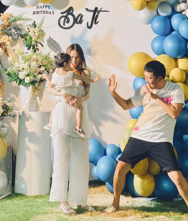Ái nữ nhà Nhã Phương chứng minh là fan cứng của mẹ chỉ qua 1 hành động siêu đáng yêu! - Ảnh 5. Ái nữ nhà Nhã Phương chứng minh là fan cứng của mẹ chỉ qua 1 hành động siêu đáng yêu! - Ảnh 5.