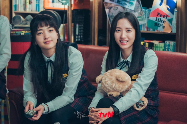 Nữ phụ vạn người mê của "Tuổi 25, Tuổi 21": Là bạn cực thân của Jisoo, ngoài đời mặc đồ đơn giản cũng tuyệt xinh