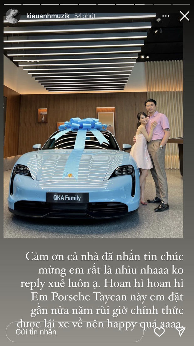 Ca nương Kiều Anh tậu xe gần 6 tỷ đồng: Chờ nửa năm mới có, mua cho chồng chở con đi học - vợ đi làm - Ảnh 3. Ca nương Kiều Anh tậu xe gần 6 tỷ đồng: Chờ nửa năm mới có, mua cho chồng chở con đi học - vợ đi làm - Ảnh 3.