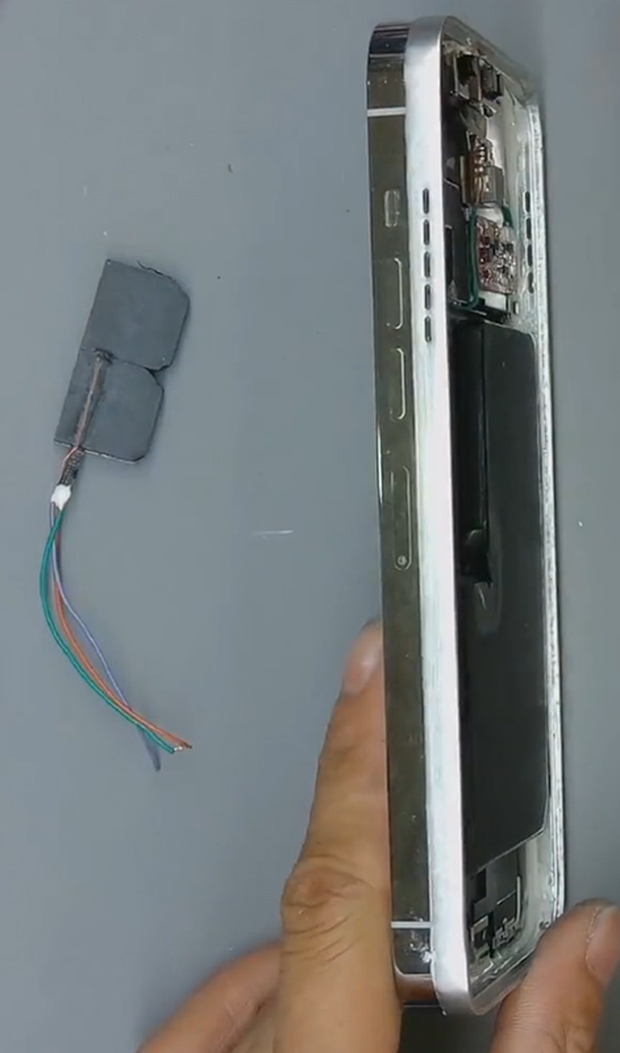 Pháp sư Trung Hoa độ iPhone 13 Pro Max Ultra với cổng USB-C, jack 3.5mm, quạt tản nhiệt, 2 viên pin - Ảnh 2.