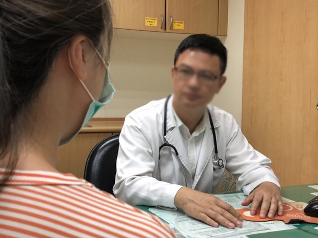 Người phụ nữ đột nhiên xuất huyết vùng kín khi quan hệ với chồng, không ngờ bị ung thư cổ tử cung chỉ vì ăn 2 món sau khi nhiễm virus HPV - Ảnh 2. Người phụ nữ đột nhiên xuất huyết vùng kín khi quan hệ với chồng, không ngờ bị ung thư cổ tử cung chỉ vì ăn 2 món sau khi nhiễm virus HPV - Ảnh 2.