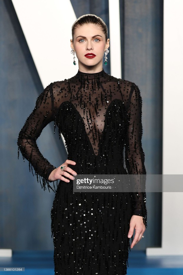 Thảm đỏ tiệc hậu Oscar: Kim - Kendall đè bẹp Hailey Bieber và dàn mỹ nhân xôi thịt, Will Smith thái độ đáng chú ý sau màn ẩu đả - Ảnh 27. Thảm đỏ tiệc hậu Oscar: Kim - Kendall đè bẹp Hailey Bieber và dàn mỹ nhân xôi thịt, Will Smith thái độ đáng chú ý sau màn ẩu đả - Ảnh 27.
