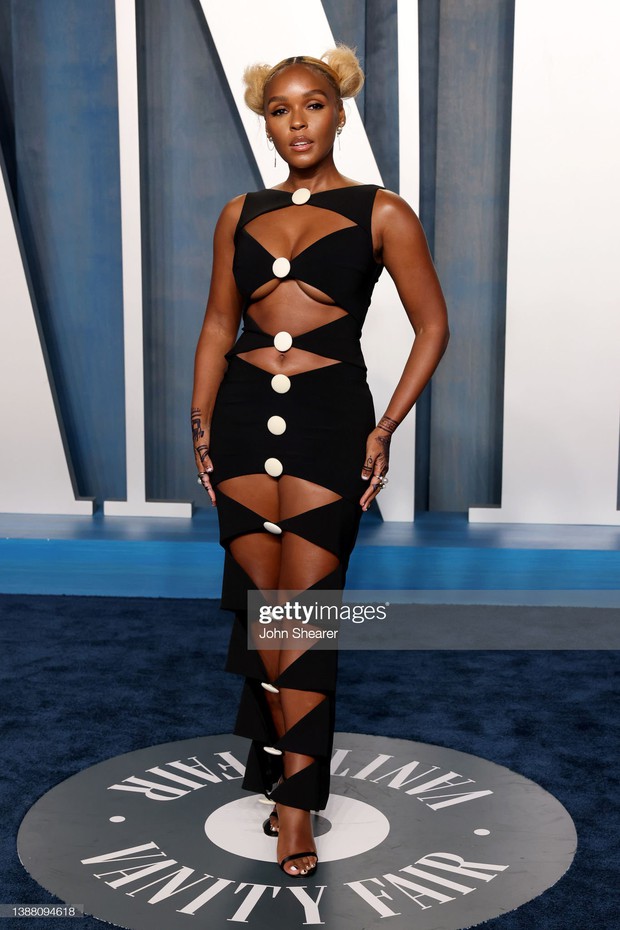 Thảm đỏ tiệc hậu Oscar: Kim - Kendall đè bẹp Hailey Bieber và dàn mỹ nhân xôi thịt, Will Smith thái độ đáng chú ý sau màn ẩu đả - Ảnh 22. Thảm đỏ tiệc hậu Oscar: Kim - Kendall đè bẹp Hailey Bieber và dàn mỹ nhân xôi thịt, Will Smith thái độ đáng chú ý sau màn ẩu đả - Ảnh 22.