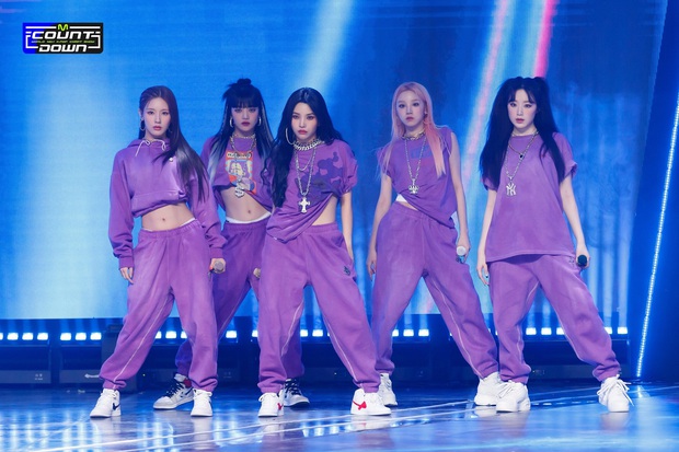 (G) I-DLE đã tạo ra một trào lưu mới: SEVENTEEN và NCT thi nhau làm theo, nhưng người hâm mộ chỉ cảm thấy sởn gai ốc! - Ảnh 7. (G) I-DLE đã tạo ra một trào lưu mới: SEVENTEEN và NCT thi nhau làm theo, nhưng người hâm mộ chỉ cảm thấy sởn gai ốc! - Ảnh 7.