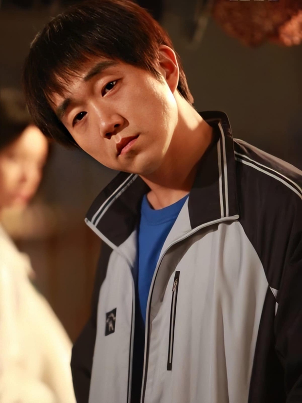Xót xa hình ảnh hiện tại của nam phụ Reply 1988: Bỏ lỡ dự án lớn, tự tay viết di chúc vì bạo bệnh - Ảnh 1. Xót xa hình ảnh hiện tại của nam phụ Reply 1988: Bỏ lỡ dự án lớn, tự tay viết di chúc vì bạo bệnh - Ảnh 1.