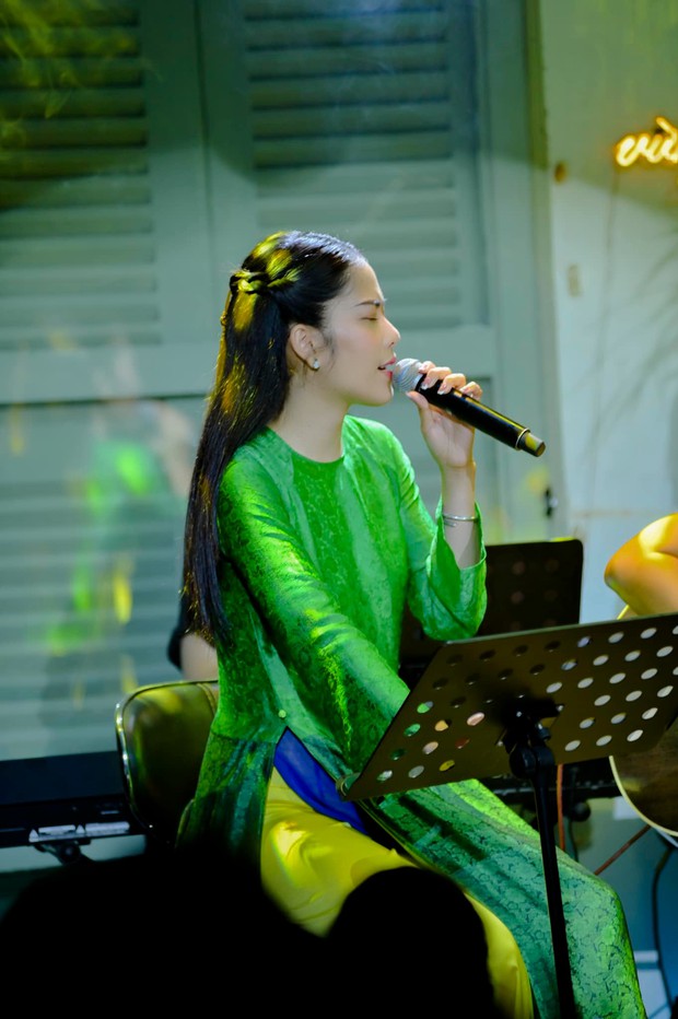 Một sao nữ đầy thị phi hủy show hát ngay giờ chót, lí do đưa ra vì cô bận... thi Hoa hậu - Ảnh 3. Một sao nữ đầy thị phi hủy show hát ngay giờ chót, lí do đưa ra vì cô bận... thi Hoa hậu - Ảnh 3.