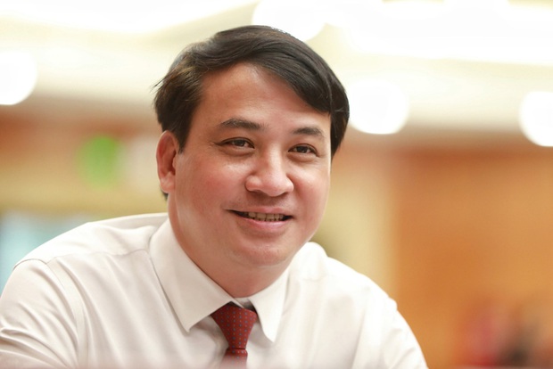 Ông Lê Hòa Bình và hàng loạt phát ngôn ấn tượng: Đầu đội pháp lý, chân đi thực tiễn - Ảnh 1. Ông Lê Hòa Bình và hàng loạt phát ngôn ấn tượng: Đầu đội pháp lý, chân đi thực tiễn - Ảnh 1.