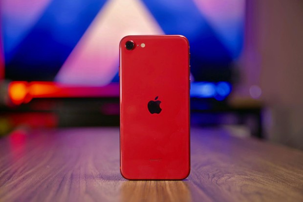 Apple có động thái dọn kho, chuẩn bị cho màn ra mắt iPhone giá rẻ chỉ 9 triệu đồng! - Ảnh 1. Apple có động thái dọn kho, chuẩn bị cho màn ra mắt iPhone giá rẻ chỉ 9 triệu đồng! - Ảnh 1.